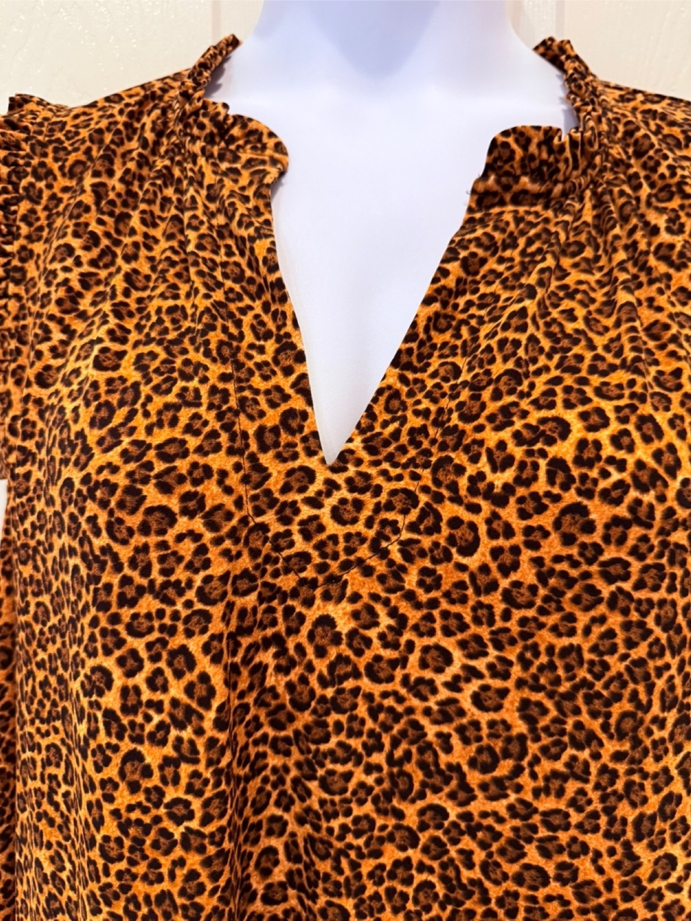 Plus size Michael Kors Sleeveless Leopard Print Shift Dress. NWT. 2X - Picture 2 of 8